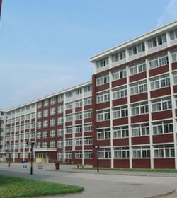 北京工业大学耿丹学院