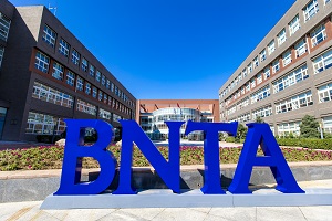 北京市新英才学校校门口