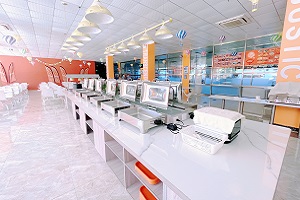 国贤BIC国际高中学部食堂2