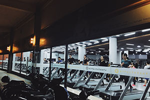 电子科技大学国际课程中心健身房