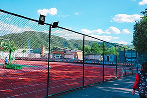 北京市中关村外国语学校学校操场