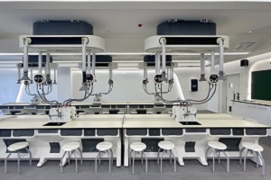 天津法耀高级中学（英华生态学校）实验室