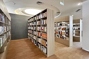 天津法耀高级中学（英华生态学校）图书室