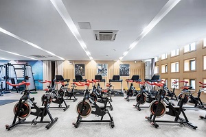 北京大兴熙诚学校健身房