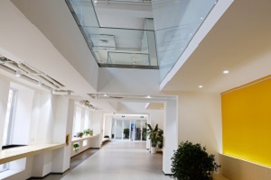 北服国际课程中心教学楼内部环境