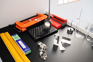 上海科桥国际学校物理实验室