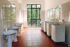 上海天华学院国际中本贯通项目洗漱室