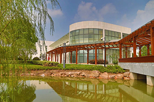 宏文学校高中部校园一角