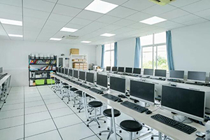 上海民办克勒外国语学校国际部计算机室
