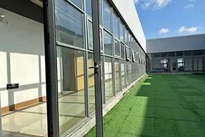 光华美高教学区