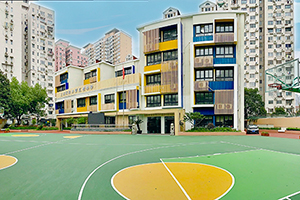 上海新虹桥中学操场