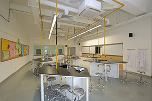 上海华旭双语学校实验室