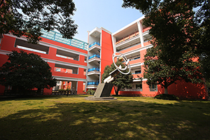 上海罗斯德国际高中校园一角