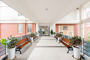 张家港梁丰高级中学国际学院连廊