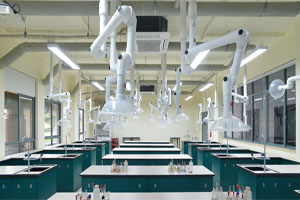 新加坡SSIP公立国际高中课程杭州校区实验室