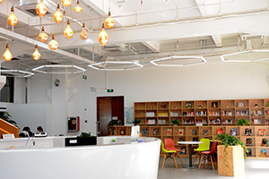 新哲文院图书馆