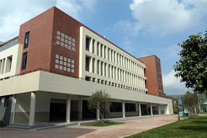 碧桂园十里银滩学校餐厅大楼