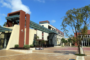 碧桂园十里银滩学校学校大门