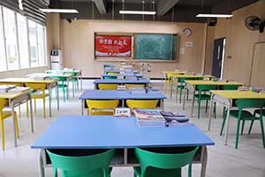 深圳市福景外国语学校教室
