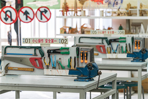 广州天省实验学校国际教育中心创作发明室