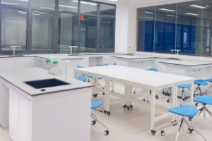 深圳市深美外籍人员子女学校实验室